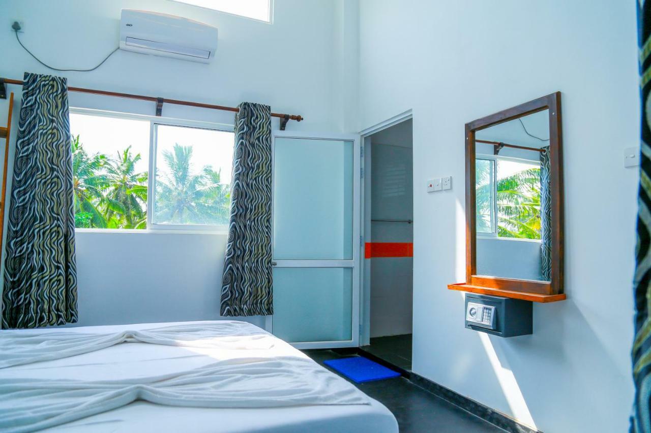 Hikka Ocean Resort Hikkaduwa Esterno foto