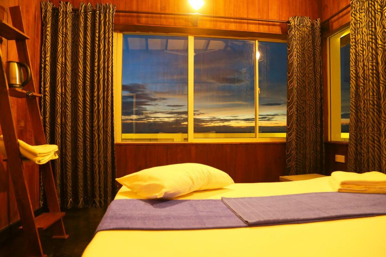 Hikka Ocean Resort Hikkaduwa Esterno foto